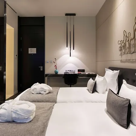 מלון Art'otel Amsterdam, Powered By Radisson 4*
