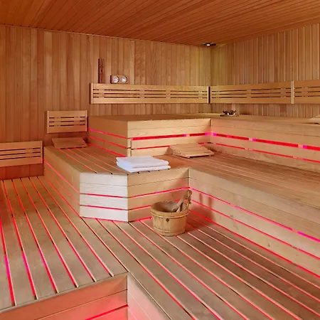 Art'otel Amsterdam, Powered By Radisson 4*