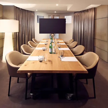 Art'otel Amsterdam, Powered By Radisson 호텔