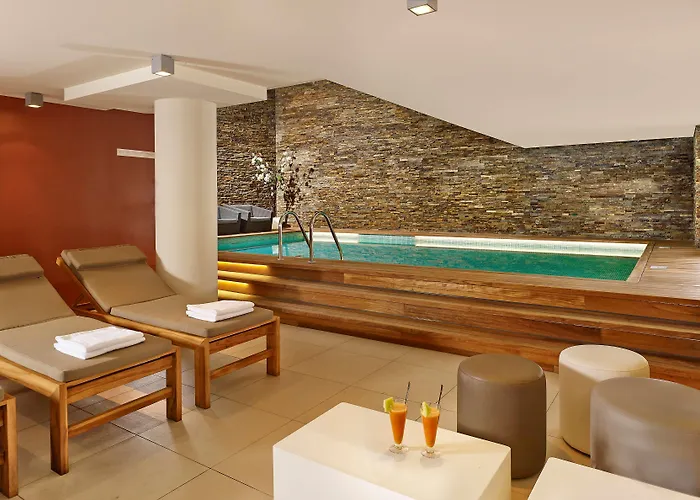 Art'otel Amsterdam, Powered By Radisson Hotel 4*