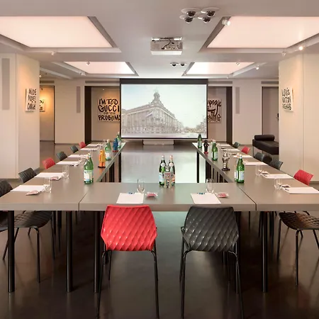 ホテル Art'otel Amsterdam, Powered By Radisson 4*
