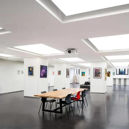 ホテル Art'otel Amsterdam, Powered By Radisson 4*
